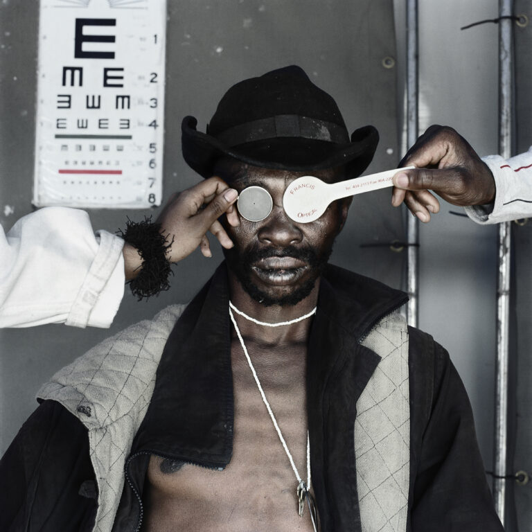Mikhael Subotzky - Joseph Dlamini (Eye Test), Matsho Tsmombeni Squatter Camp, South Africa (0207) - 2005 - Studio la Città - Verona - Contemporary Art