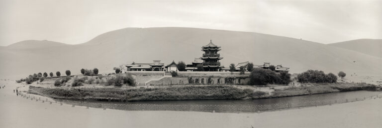 Lynn Davis - Crescent Moon Spring, Dunhuang, China - 2001 - Studio la Città - Verona