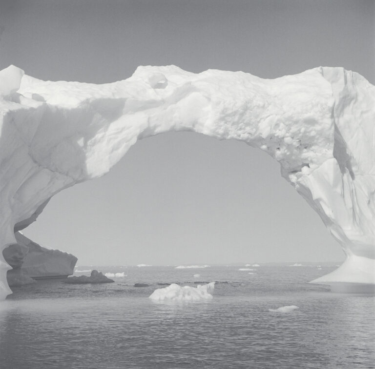 Lynn Davis - Iceberg XXVIII, Disko Bay, Greenland - 2007 - Studio la Città - Verona